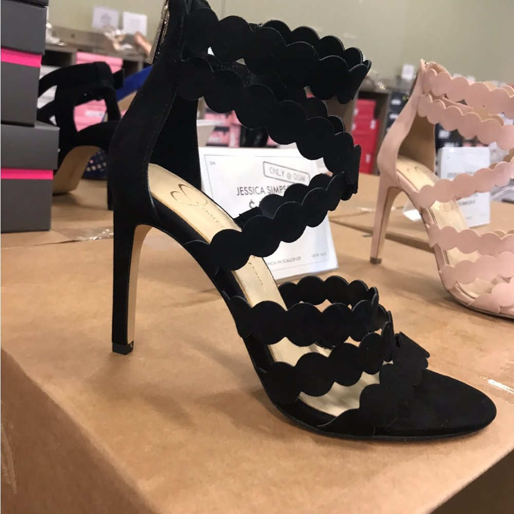 Black Jessica Simpson heels with circular design